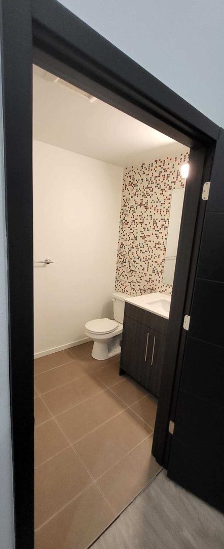 1 bed, 1.5 baths, 1,002 sqft, $2,800, Unit 105 LIVE WORK