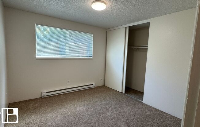 2 beds, 1 bath, 1,000 sqft, $1,275, Unit 15