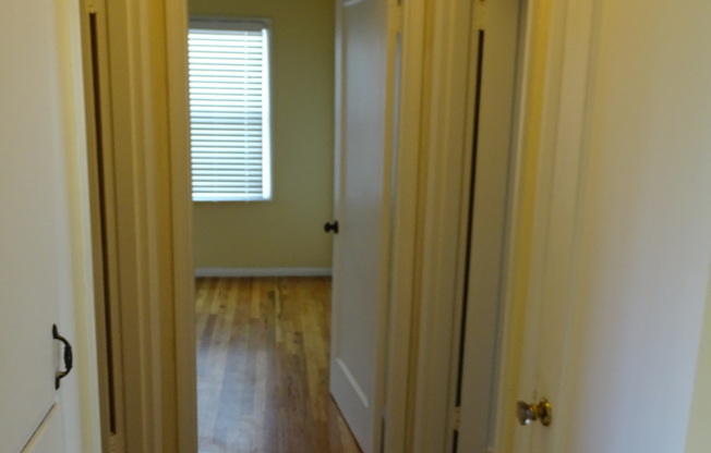 2 beds, 1 bath, $1,950