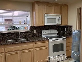 2 beds, 3.5 baths, 1,144 sqft, $3,050, Unit 105