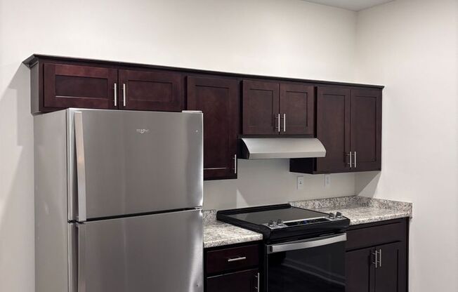 2 beds, 2 baths, 1,025 sqft, $1,285, Unit B101