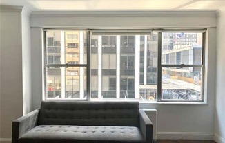 77 W 55 ST