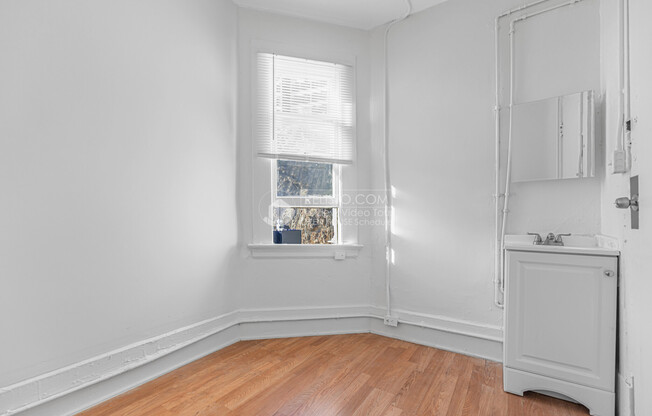 402 BROADWAY