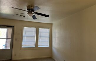 2 beds, 1 bath, $600