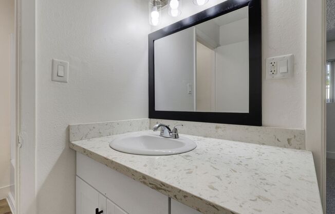 2 beds, 1.5 baths, 1,300 sqft, $1,895, Unit 3