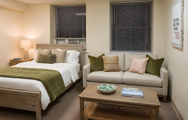 Studio, 1 bath, 300 sqft, $1,950, Unit G4