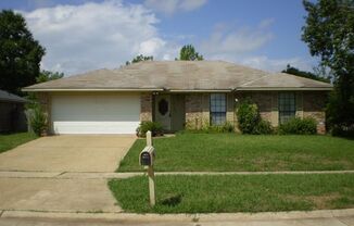 *$500 OFF FIRST MONTH'S RENT*SOUTH BOSSIER - GOLDEN MEADOWS SUBDIVISON*