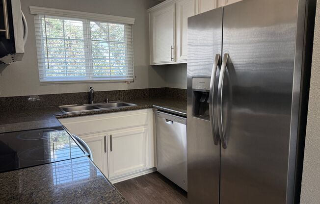 2 beds, 1 bath, 850 sqft, $2,490, Unit 785J