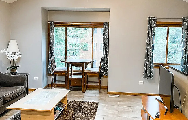 807 South Claremont Avenue