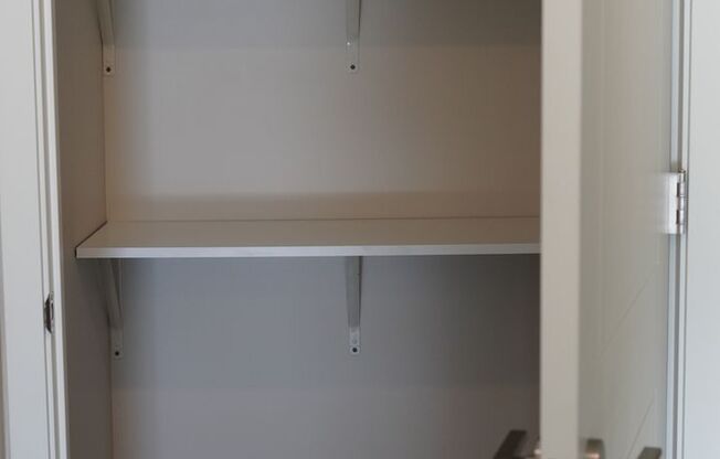 3 beds, 2 baths, 2,000 sqft, $3,399