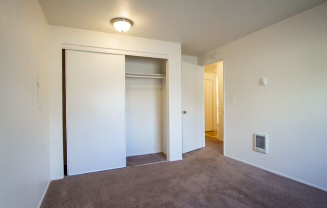 2 beds, 1 bath, 940 sqft, $1,395, Unit 109