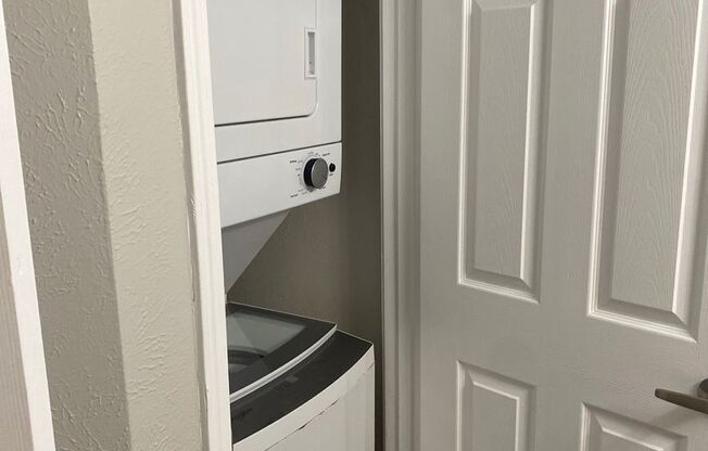 1 bed, 1 bath, $975, Unit # 927