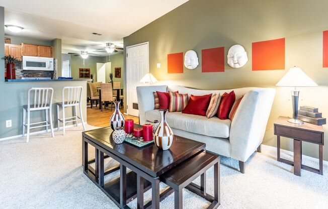 2 BR, 2 BA - 1050 SF