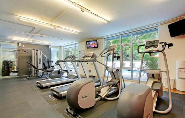 Luxe at Meridian Apartments Fitness Center