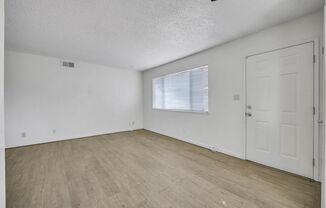 2 beds, 1 bath, $1,600