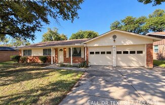 1005 LIVINGSTON DR