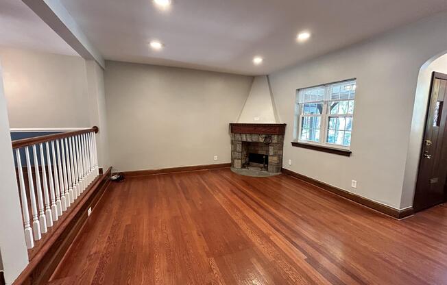 24 GALLATIN ST NW