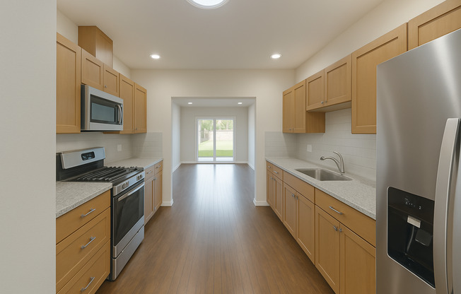 Live Just Minutes from Campus with Scenic Overlook Views! 6 Bed!