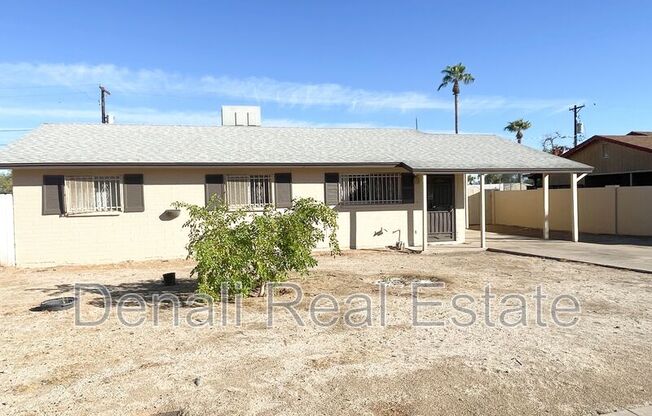 410 E DESERT DR