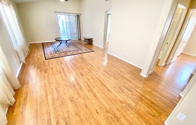 BEAUTIFUL 3 BEDROOM, 2 BATH SINGLE-STORY HOME NESTLED IN A CUL-DE-SAC
