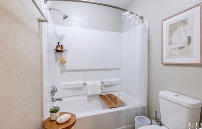 1 bed, 1 bath, 705 sqft, $1,375, Unit 2032