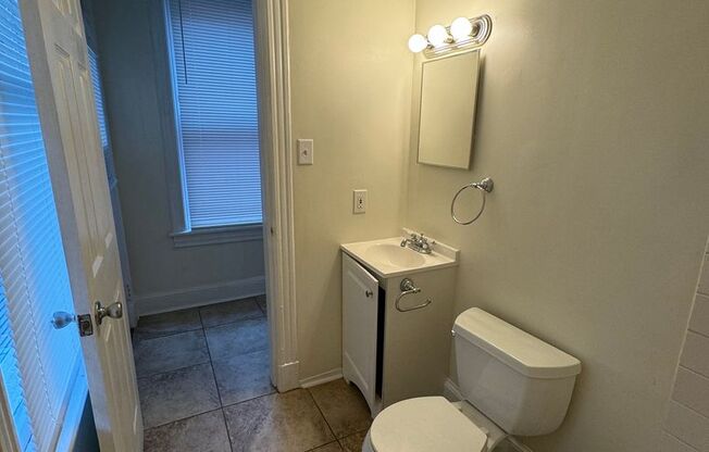 1 bed, 1 bath, $1,000, Unit 145-1F