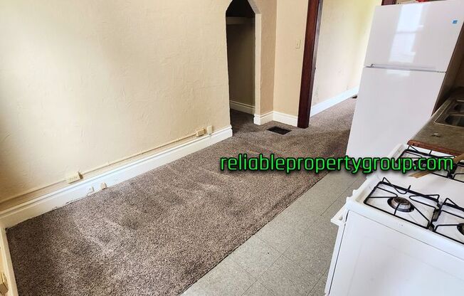 239 E Woodland Ave