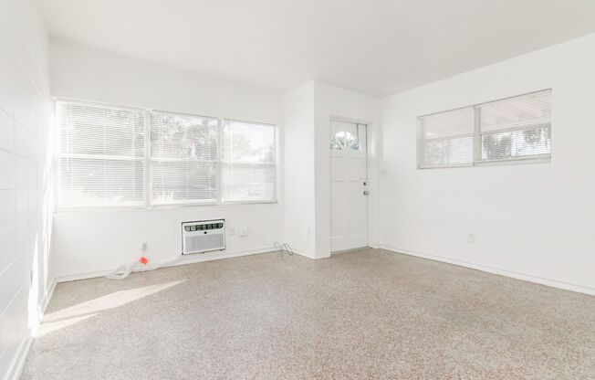 Cozy 2 bed/2 bath home for rent in the Mills 50 District!