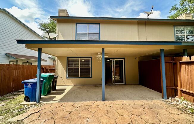 3 BD/2.5 BATH AVAILABLE FOR IMMEDIATE MOVE IN! NW SAN ANTONIO/MEDICAL CENTER