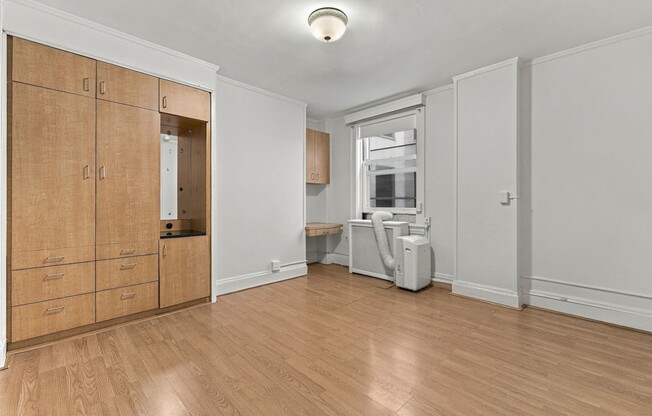 1 bed, 1 bath, 290 sqft, $2,450, Unit 3D