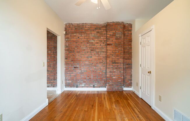 3 beds, 1.5 baths, $1,700, Unit 235 E. 3rd Ave