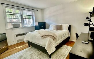 2423 Cambreleng LLC