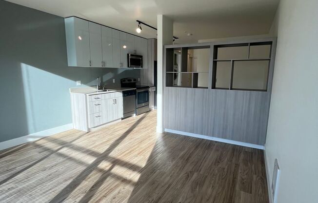 1 bed, 1 bath, 472 sqft, $1,625, Unit 505