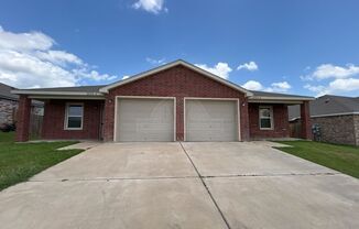 3 beds, 2 baths, $1,250, Unit 5705 Rustler Unit A