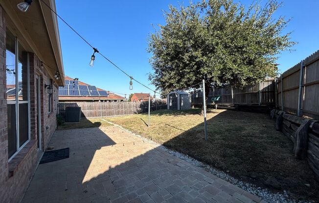 3 beds, 2 baths, $1,900