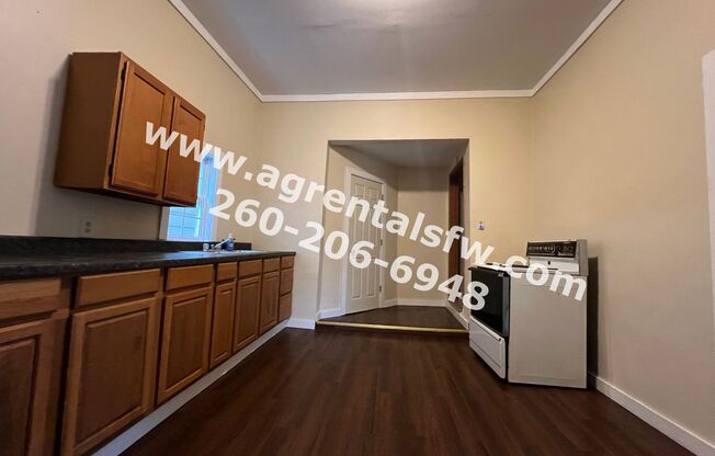 3 beds, 1 bath, $1,200