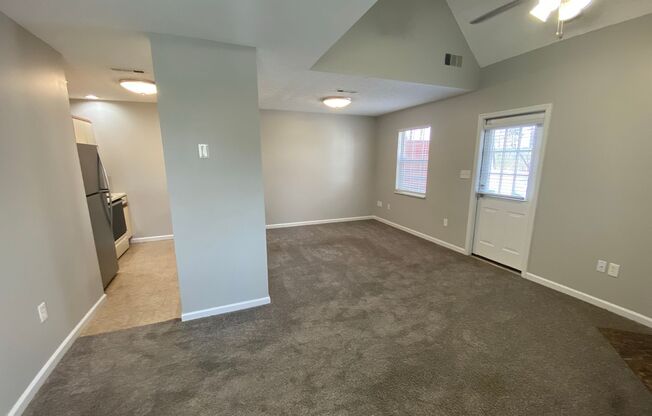 2 beds, 2 baths, 1,350 sqft, $1,525, Unit 26