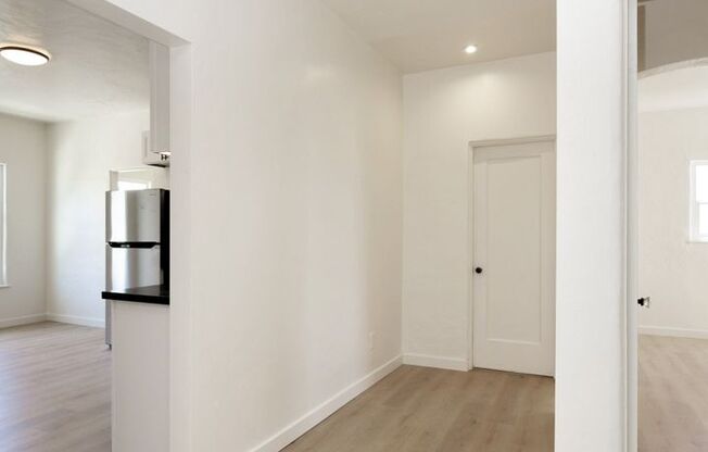 2 beds, 1 bath, 650 sqft, $2,895, Unit 305