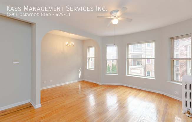429 E Oakwood Blvd