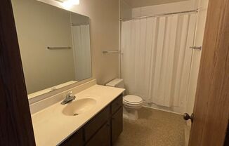 1 bed, 1 bath, 700 sqft, $1,050, Unit 10