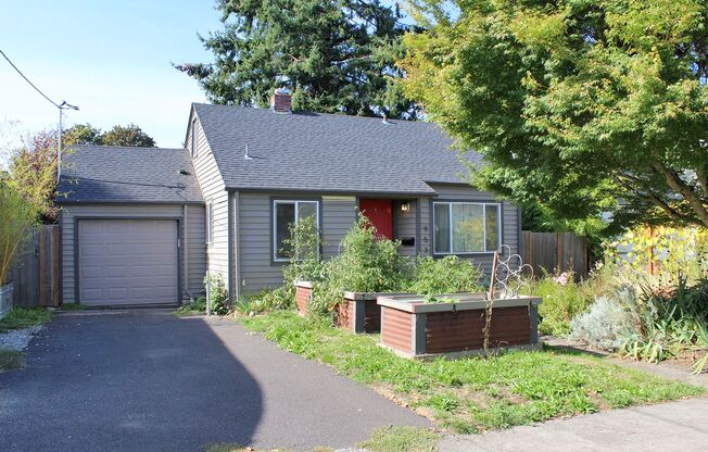Adorable 3+ Bedroom St. Johns Bungalow with the Right Updates!