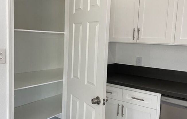 5 beds, 2 baths, 1,750 sqft, $3,995, Unit Unit #4