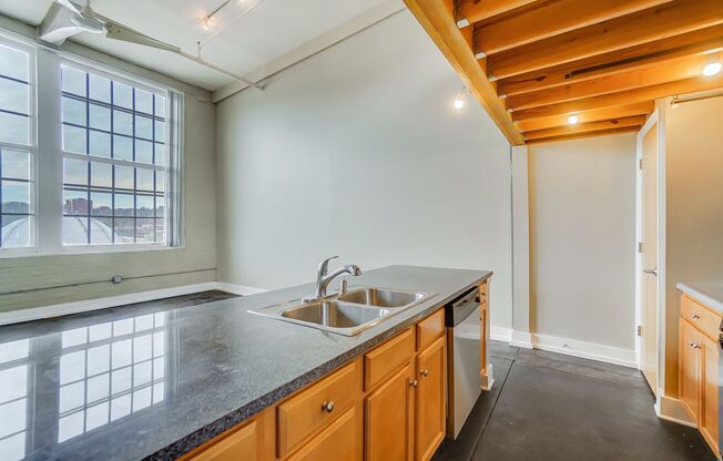 1 bed, 1 bath, 1,295 sqft, $1,787, Unit 3301-413