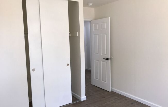 2 beds, 1 bath, $1,200, Unit 1201 Vandenburg