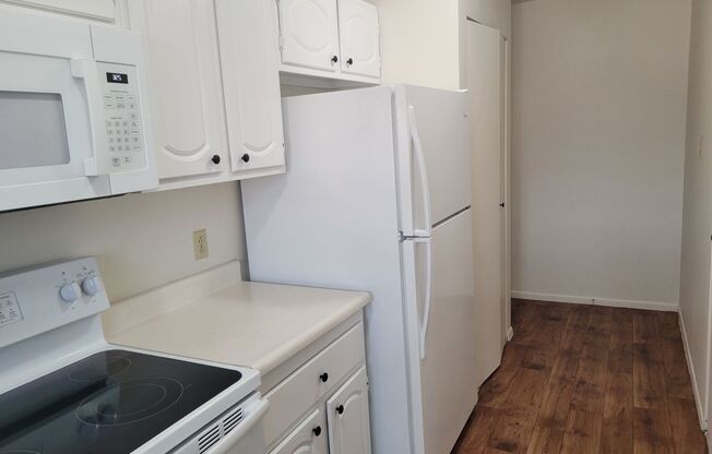 2 beds, 2 baths, $1,550, Unit # #C