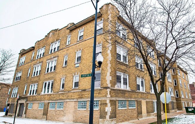 701 S Karlov