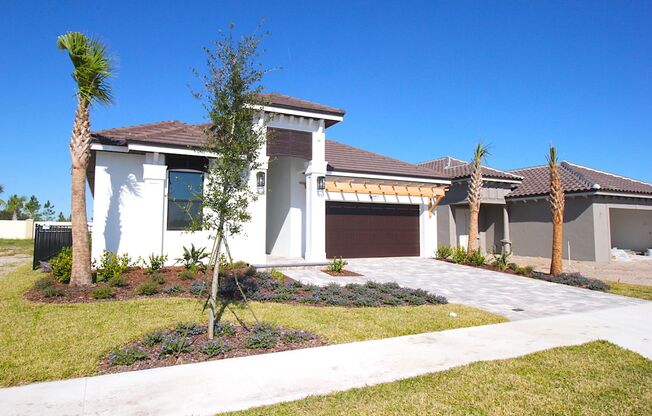 Luxurious 3 Bed 3 Bath Gated Community Home w Valet DRY BOAT SLIP!
