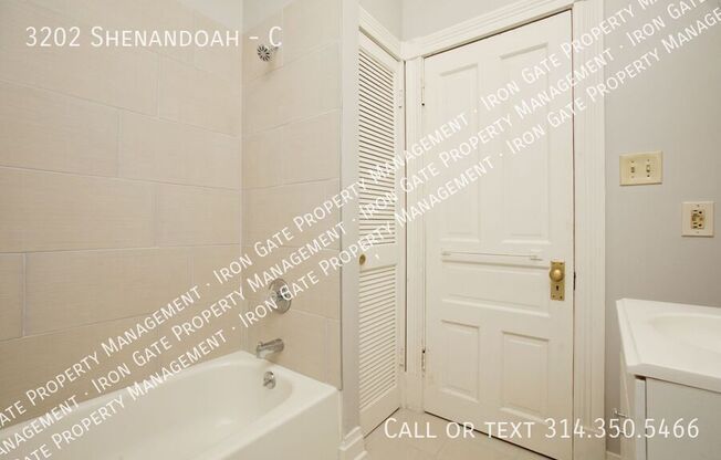 3202 SHENANDOAH AVE