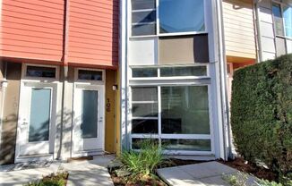 Great TownHome For Rent