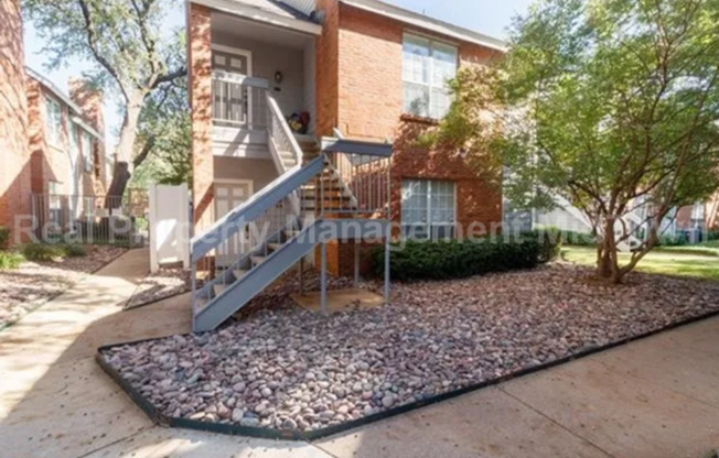 Charming 1-Bedroom, 1-Bathroom Apartment in Arlington, TX